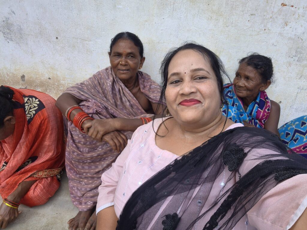 My First ULLAS Test in My New School Reena Rani Dehuri with participants during her September school activity